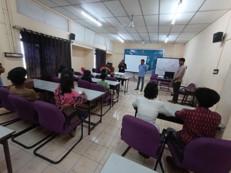 Maritime History Trip: Officials taking a class